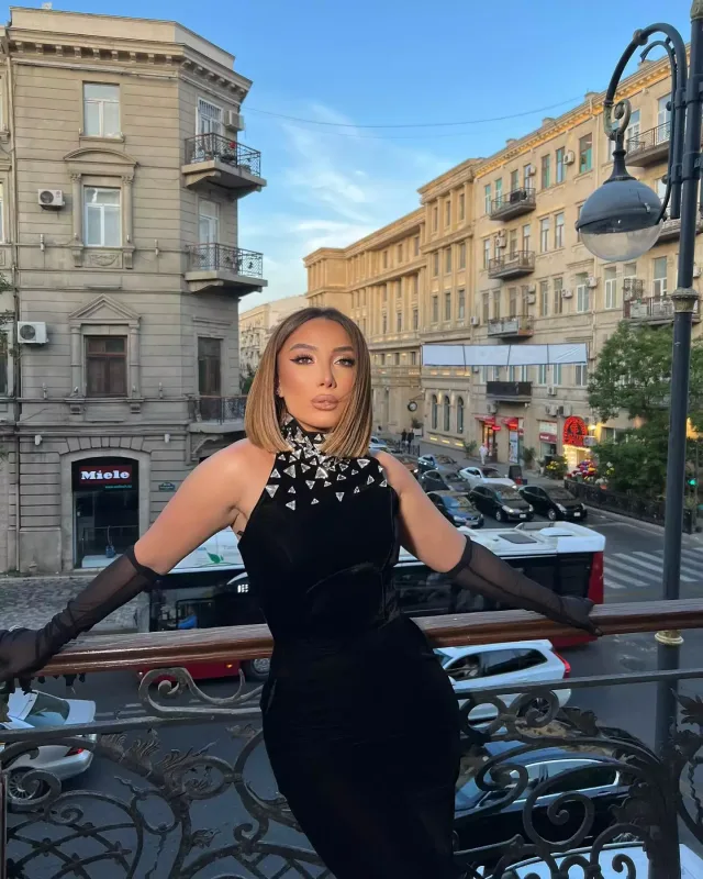 Günay tərzini dəyişdi