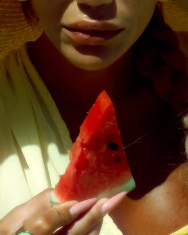 Röya Ayxanın istirahət fotoları...