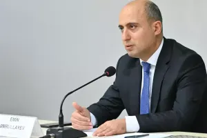 Nazir ona maddi dəstək göstərən müəllimini tapdı!