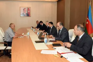 Adil Kərimli vətəndaşların müraciətlərini dinlədi