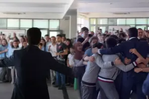 Elçin üçün şagirdlər izdiham yaratdı!