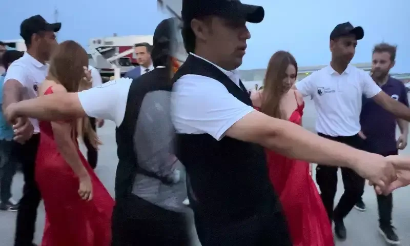 Nigar Camalı mühafizəçilər belə qorudular