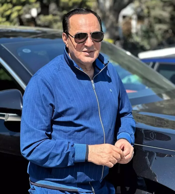 Xanəndə Manaf Ağayevi aldatdı