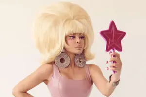 Aygün Kazımovanın gəlinciyi satışa çıxarılır