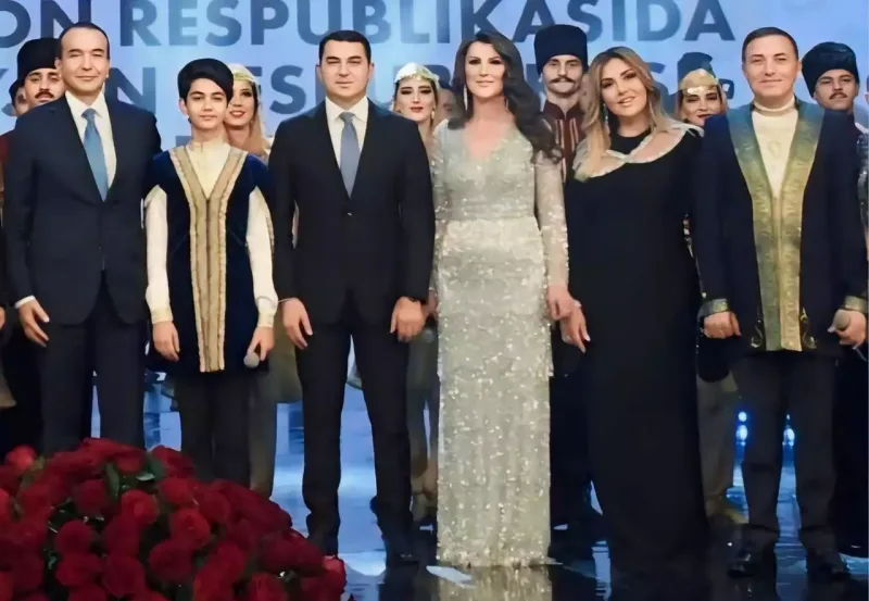 Xalq artistləri nazirlərlə bir arada