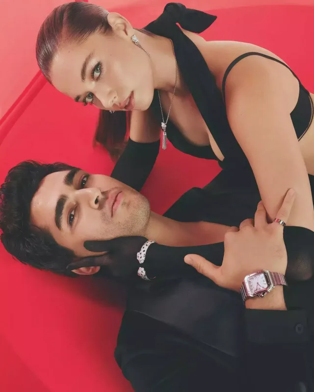 Afrayla Mert evlənib?