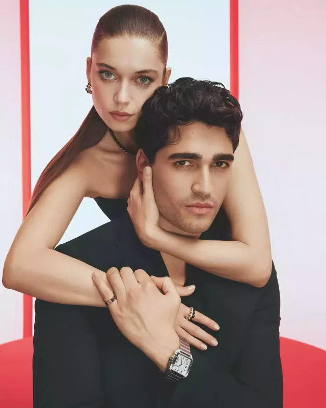 Afrayla Mert evlənib?