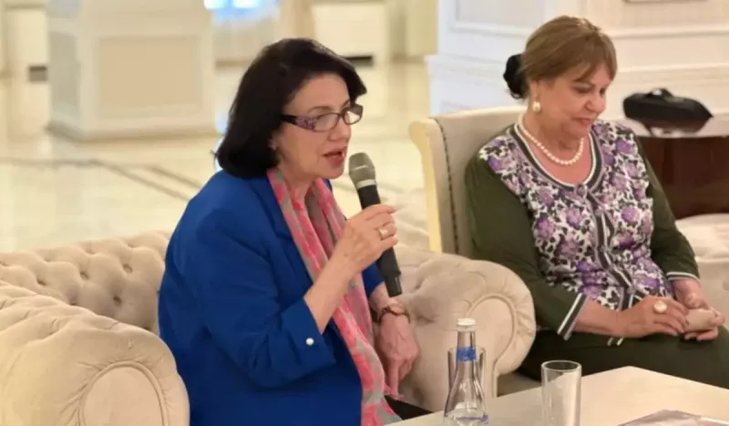 Firəngiz Əlizadə “Üzbəüz”də