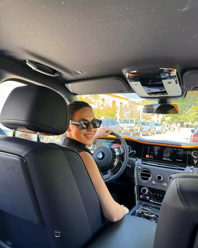 Əvvəlcə İtaliya, sonra İbiza