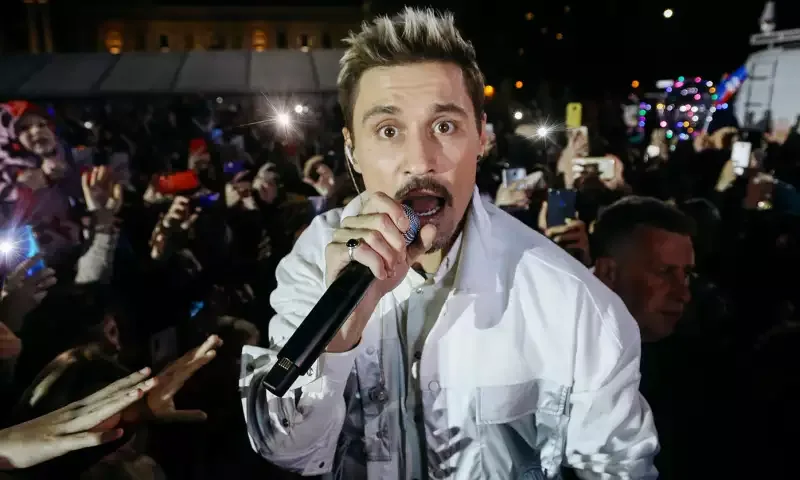 Dima Bilan səhnədə uçdu - Video