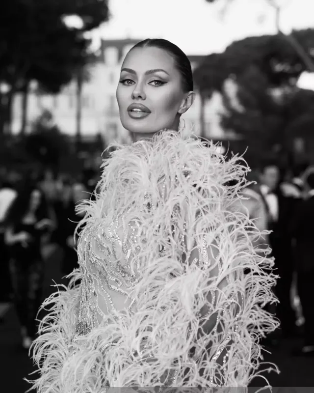 Məşhur aparıcı övladlığa uşaq götürmək istəyir