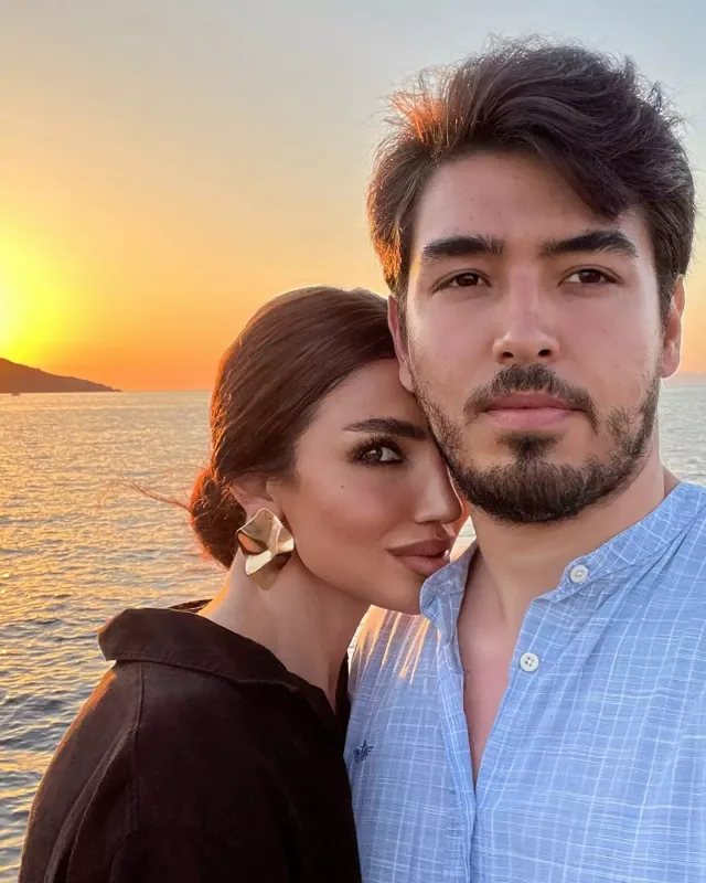 Pərvin ailəsi ilə Bodrumda