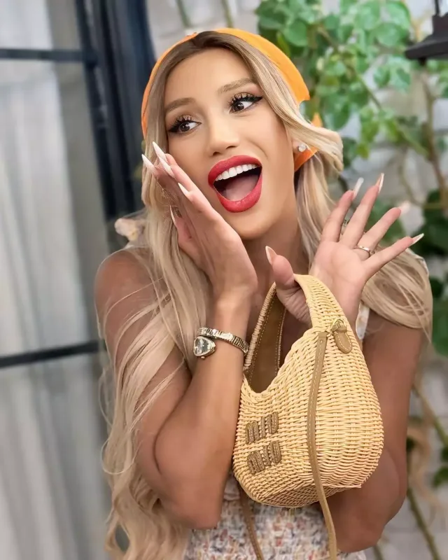 “Ev halımı çox sevirəm”