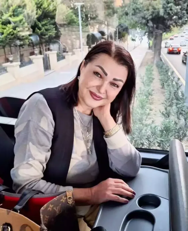 “Bu şəkli divar təqvimi üçün çəkdirmişdim”