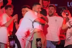 Azərbaycanlı reperdən səhnədə evlilik təklifi