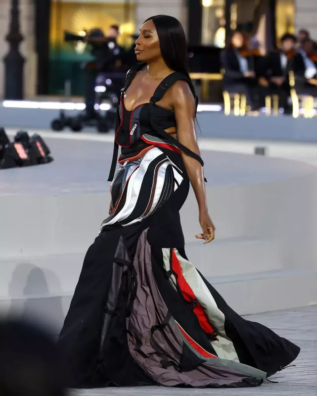 Parisdə dəb yarışı...