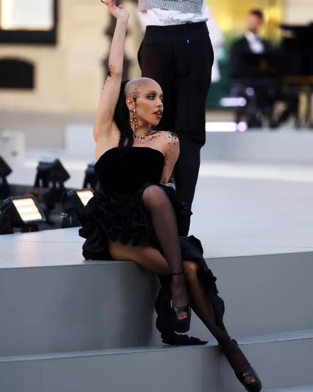 Parisdə dəb yarışı...