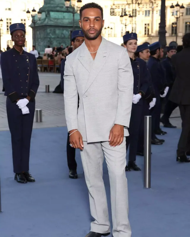 Parisdə dəb yarışı...