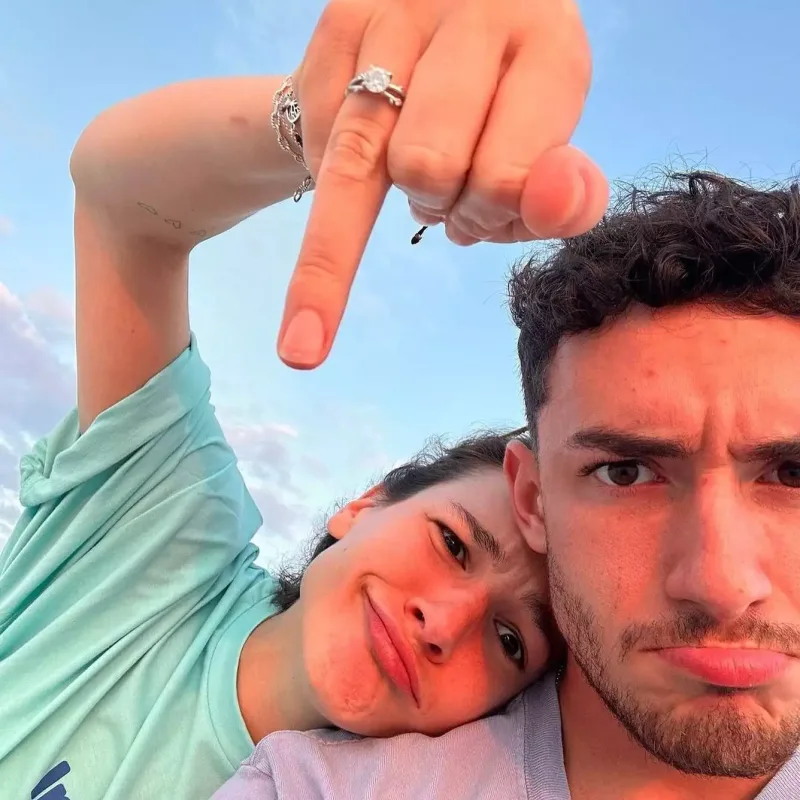 “Survivor”ın çempionu nişanlandı