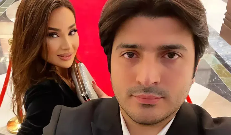 Boşanma açıqlamasından sonra efirə çıxdı