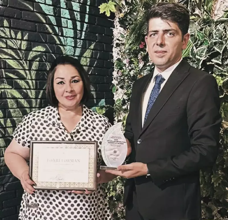 Nazir Aybəniz Haşımovanı təltif etdi