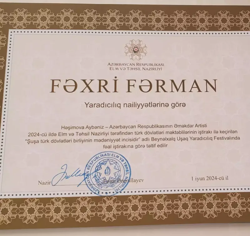 Nazir Aybəniz Haşımovanı təltif etdi