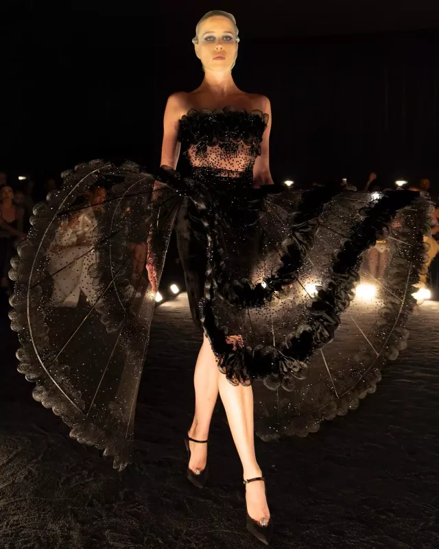 “Schiaparelli”dən möhtəşəm kolleksiya!