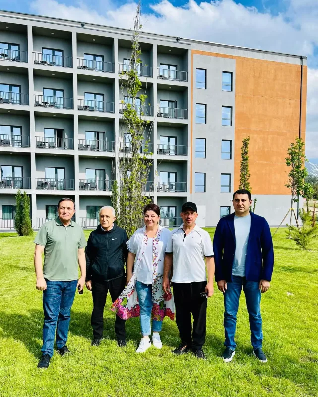 Mədəniyyət Naziri Xalq artistləri ilə