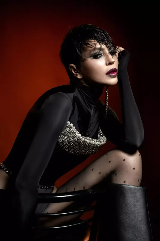 Günaydan Azərbaycanda iddialı fotolar