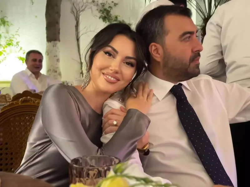 Safuradan həyat yoldaşı ilə fotolar