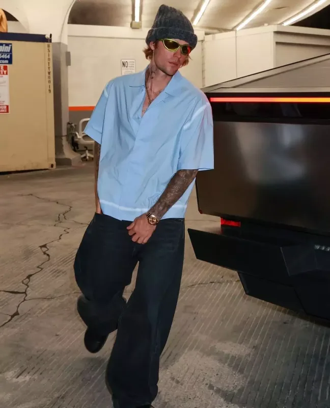 Küçədə belə görüntüləndilər