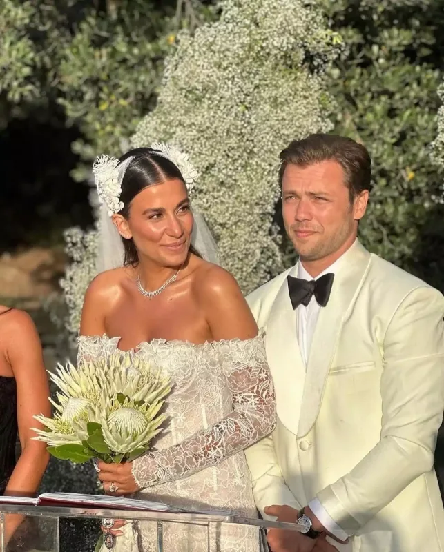 Türk aktyorun evliliyi müzakirə yaratdı
