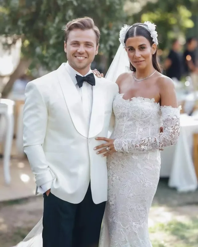 Türk aktyorun evliliyi müzakirə yaratdı