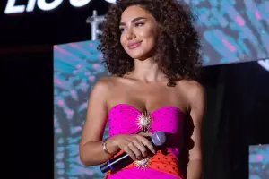 Mehin Cavanşir Quliyevin bəstəsini oxudu