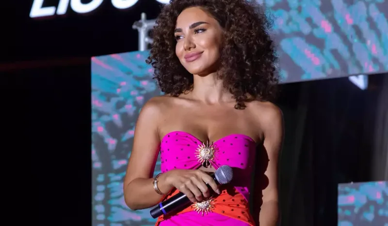 Mehin Cavanşir Quliyevin bəstəsini oxudu