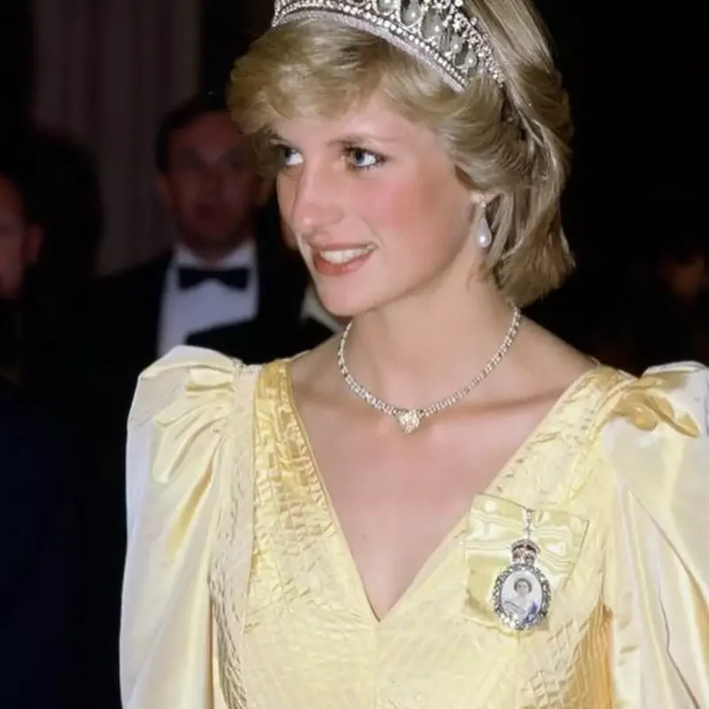 Diananın əşyaları 5 milyona satıldı!