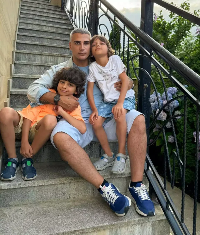 Doğuşdan ailəsi ilə paylaşım