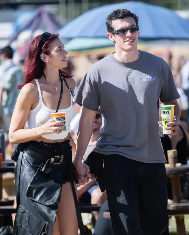 Dua və sevgilisinin gündəlik tərzi diqqət çəkdi