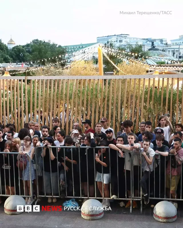 Kanye üçün Moskvada izdiham