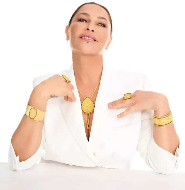 “Meryemi qısqandım!” - Hülya Avşar