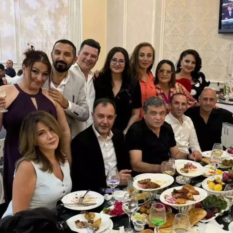 Gənc aktyorun toyu oldu