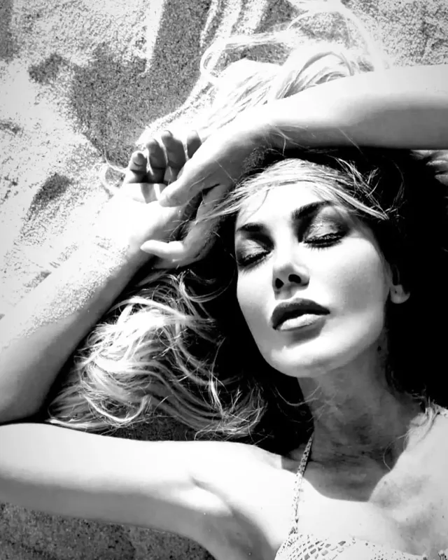 Petek Dinçözün Mayami istirahəti