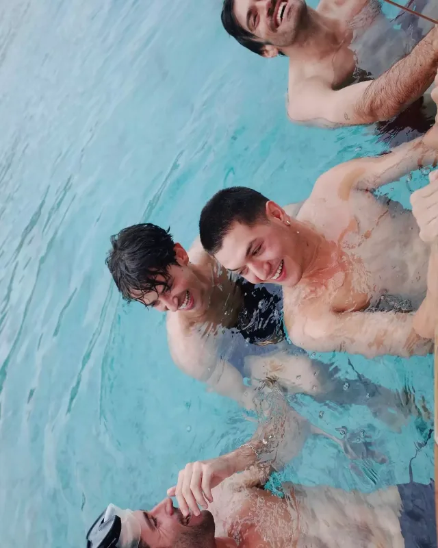 “Elite”in ulduzundan tətil fotoları