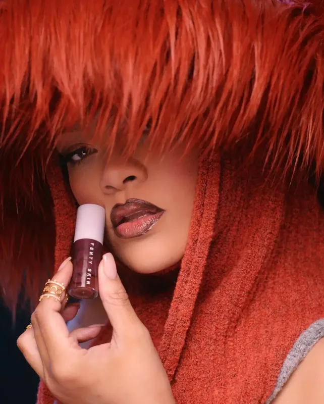 Rihanna öz brendi üçün kamera qarşısında