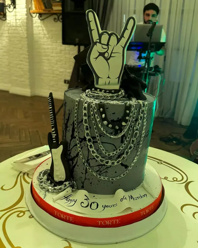 Mərdanın ad günündən görüntülər