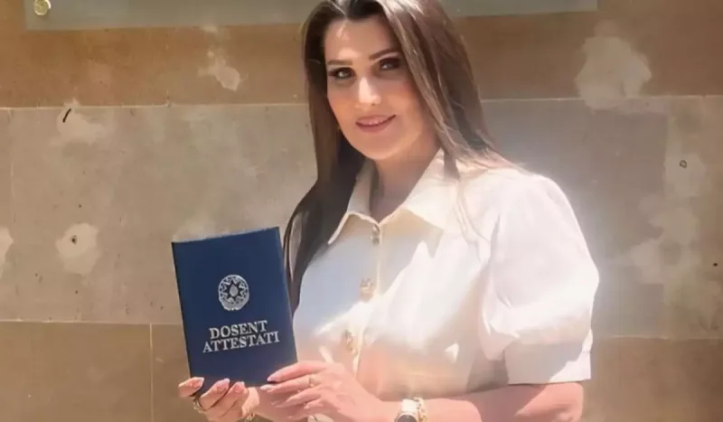 Xalq artisti dosent attestatı aldı