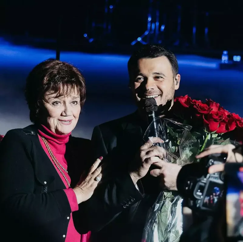 Emin Müslüm Maqomayevin xanımından yazdı