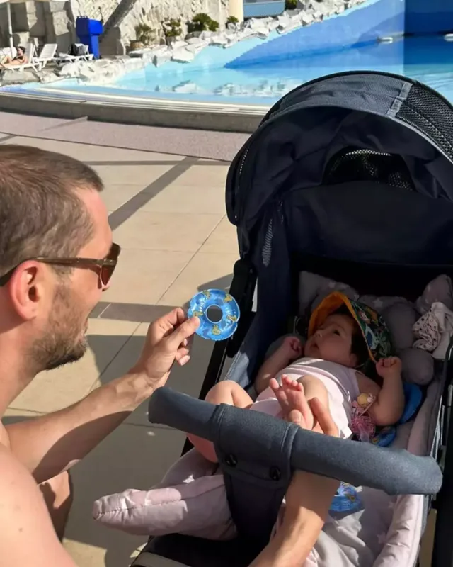 Emilin 3-cü qızı ilk dəfə