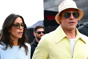 Bred Pitt sevgilisi ilə görüntüləndi