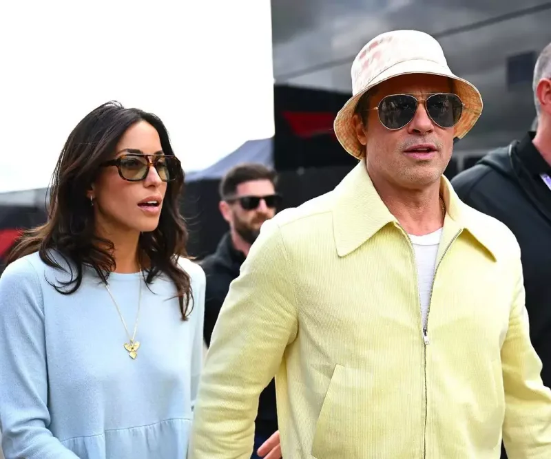 Bred Pitt sevgilisi ilə görüntüləndi